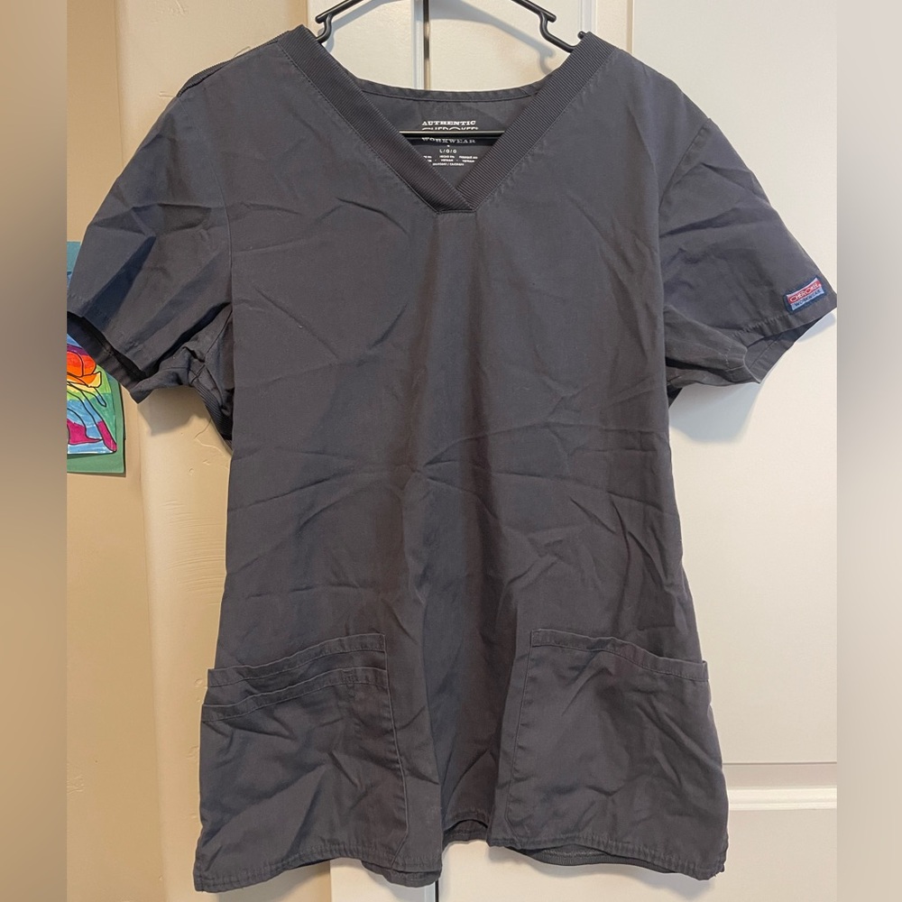Cherokee Large scrub top GUC